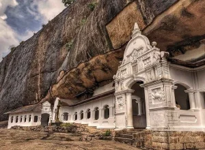 dambulla-cave-temple