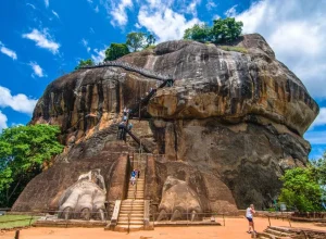 sigiriya-lion-rock